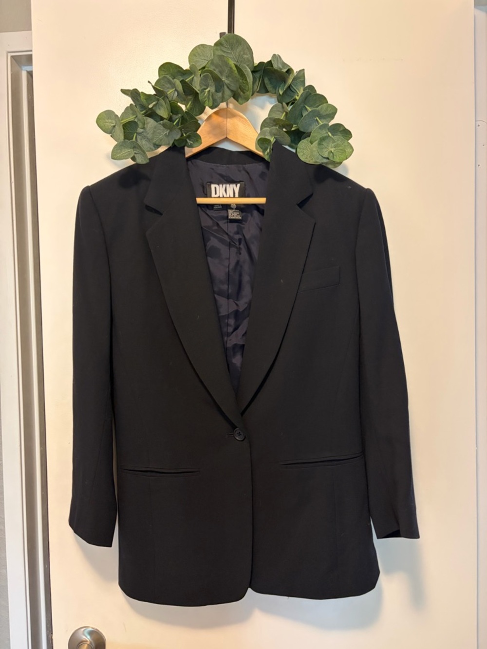 Vintage DKNY Women’s Black Wool Single-Button Blazer